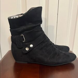 Andrew Gellar Women's Black Side Zip Up Metal Accent Ankle Boots 7 Wimsigoth